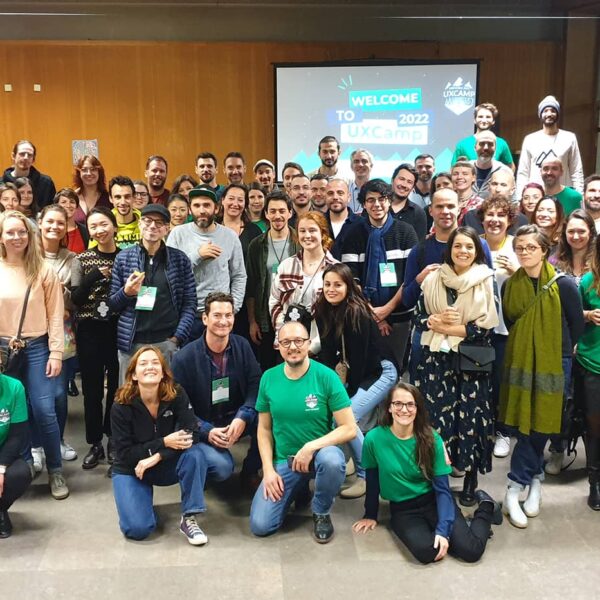 Tous les participants et bénévoles des UX Camp 2023 en photo de groupe